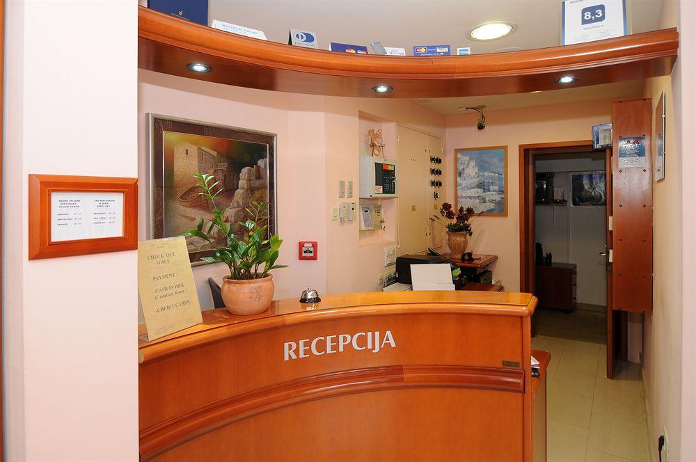 Hotel Rosina Makarska Exterior foto