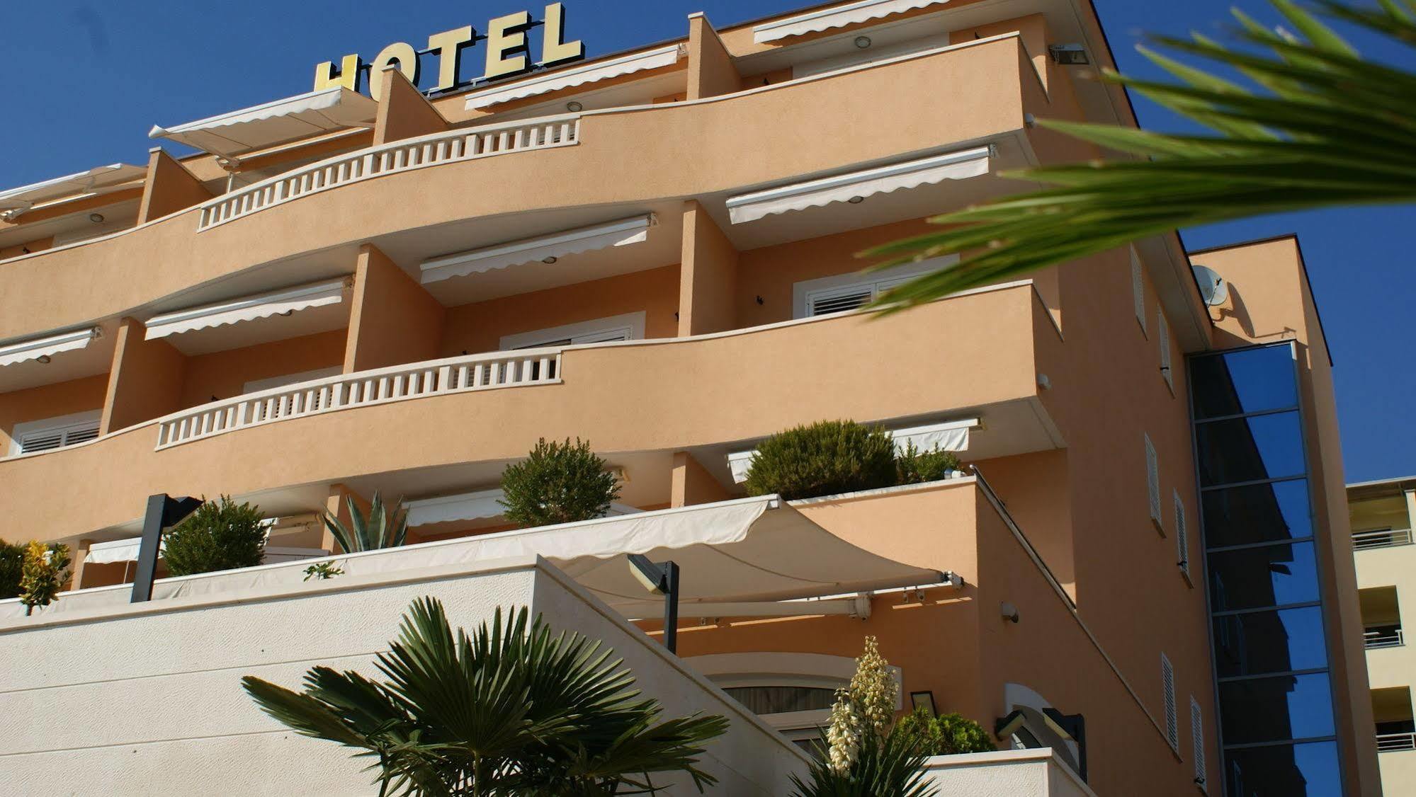 Hotel Rosina Makarska Exterior foto