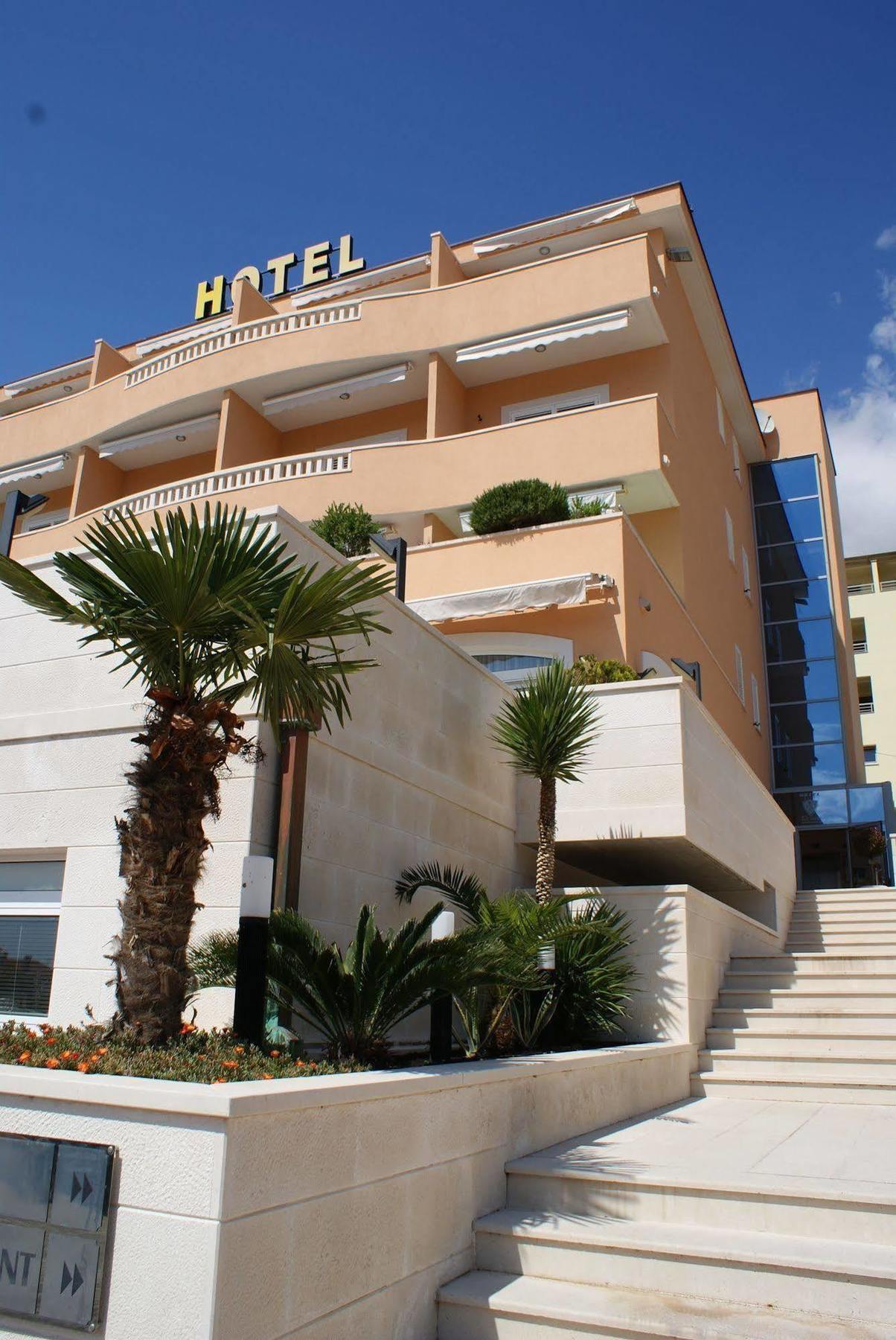 Hotel Rosina Makarska Exterior foto