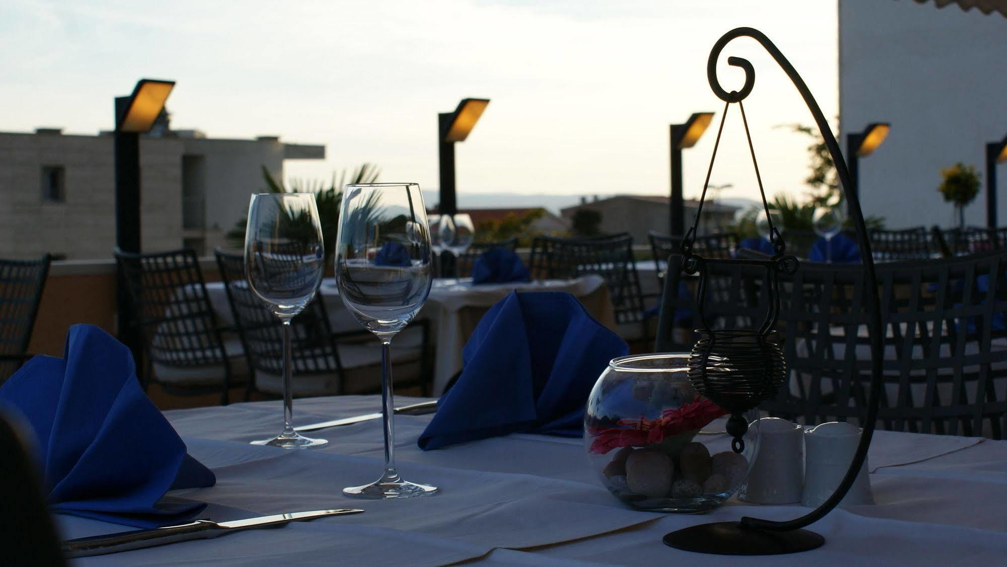Hotel Rosina Makarska Exterior foto